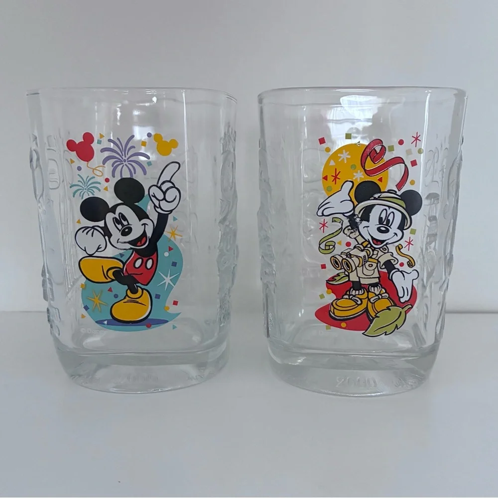 Set of 2 Vintage Disney Millenium 2000 Walt Disney World Commemorative Glasses
